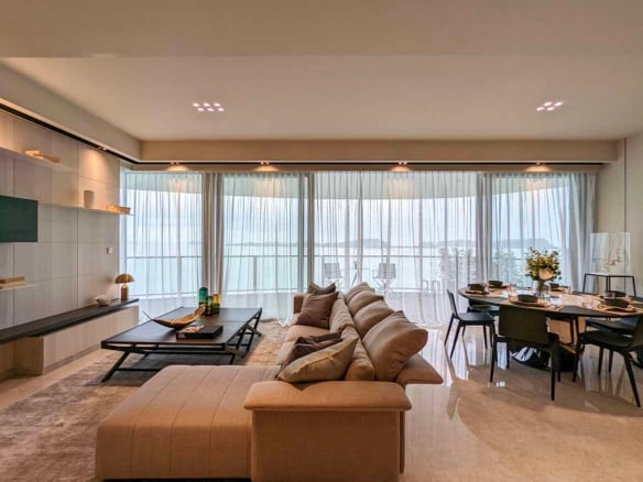 Cape Royal 4 Bedrooms for Sale