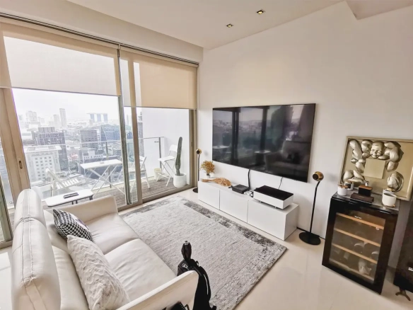 Scotts Square 2br for Sale (Living Room)